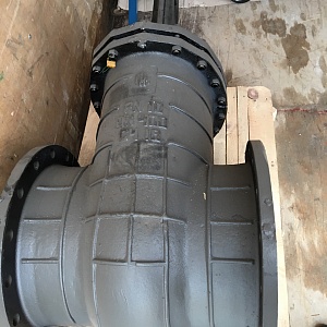 Задвижка чугунная 30ч525(925)бр